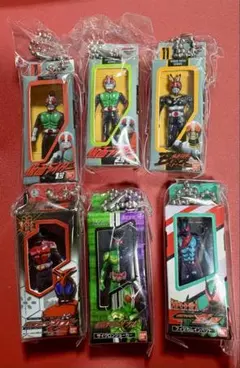 仮面ライダー　ソフビパッケージチャーム＆チョコスナック　6種