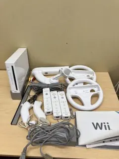 Wii 本体  ハンドル２本 任天堂（Nintendo） ☆箱付・付属品あり☆Nintendo wii 本体 【 選べる