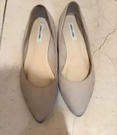Odette e Odile フラットシューズ パンプス ベージュのサムネイル