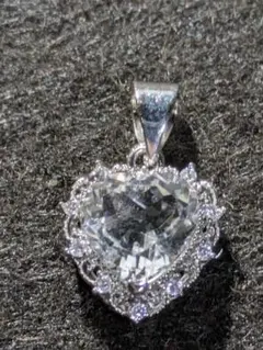 ハート型クリスタルペンダント②