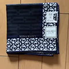 ニナリッチ❣️シルク混❣️大判ハンカチ、スカーフ