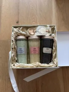 SABON バスソルト 3種セット ギフトボックスのサムネイル