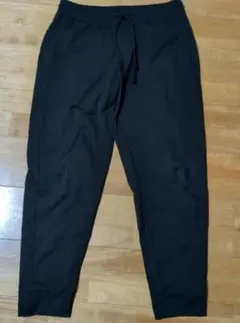 美品☆ユニクロ ウルトラストレッチアクティブジョガーパンツ☆ブラックL