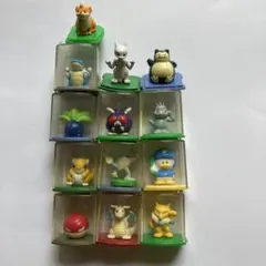 ポケモンガチャケース付きフィギュア13個