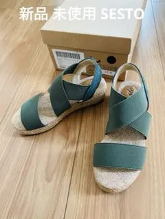 新品 未使用 SESTO ゴムフィットサンダル 17cm 小さめのサムネイル