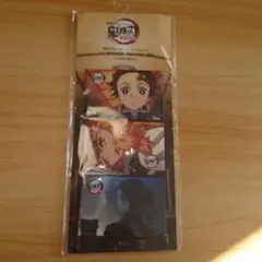 鬼滅の刃　無限列車編　場面写スクエア缶バッジセット　竈門炭治郎　煉獄杏寿郎　魘夢