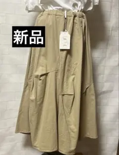 値下　新品　Lupilien 変形カーゴスカート ベージュ　ウエストゴムゆったり