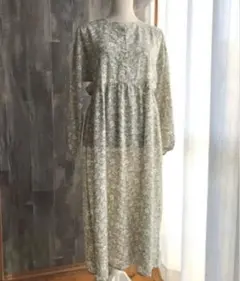 ehkasopo新品未使用マキシ丈ワンピース　グリーン系小花柄エヘカソポ