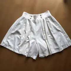 CINEMA CLUB‼️ホワイト プリーツ キュロット　Mのサムネイル