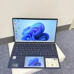 ASUS ZenBook 13 Core i7 16GB/512GB Win11のサムネイル