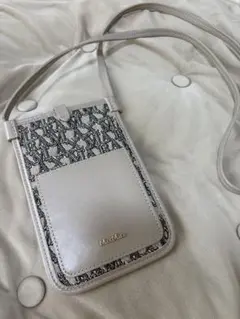 MaxMara マックスマーラ　スマホショルダーバッグのサムネイル