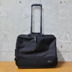 【美品】is+ アイエスプラス ビジネスキャリーバッグ 横型 機内持ち込み可のサムネイル