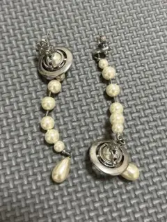 Vivienne Westwood｜ブロークンパールピアス／シルバー