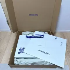 【美品】BURBERRY ギフトボックス ホワイト 紙袋付き