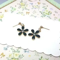 No.595☆ブラックフラワー ピアス イヤリング マスクチャーム