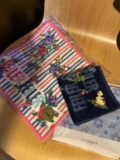 値下げ　タオルハンカチ　ハイジ（飛行機）デザイン　口紅（ラブラリー）デザイン 値下げ タオルハンカチ ハイジ（飛行機）デザイン 口紅（ラブラリー
