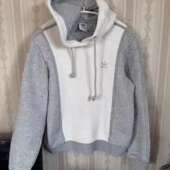 adidas フリースパーカーとパンツセット