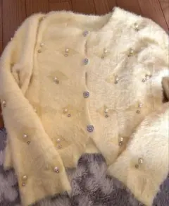 パールビジュー付きカーディガン