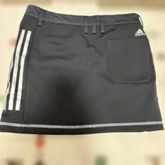 ほぼ未使用　adidas ゴルフスカート 黒　リバーシブル　Mサイズ