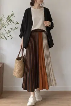 ストライプニットプリーツロングスカート