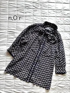 【美品】n,Or 総柄 ボウタイブラウス 五分袖