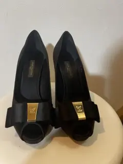 Louis Vuitton サテン オープントゥ パンプスのサムネイル