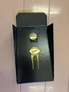 Item thumbnail for item 4a4da08b-b5f3-46fe-93ee-0ef4101ef2ad