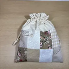 巾着袋　ポーチ　ハンドメイド　小物入れ　パッチワーク　ナチュラル　小物整理