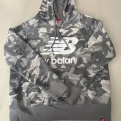 new balance グレー迷彩パーカー M