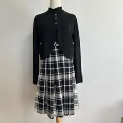組曲 チェック柄タートルネックワンピース カーディガン付き 黒 150～160