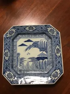 古伊万里 染付 ベロ藍 銘有 八角皿 唐草模様 山水楼閣 松絵 九谷 飾り