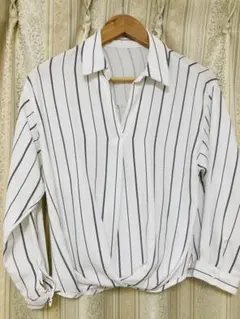 ストライプ柄 Vネック 長袖シャツ M