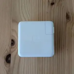 Apple 61W USB-C 電源アダプタ Power Adaptee