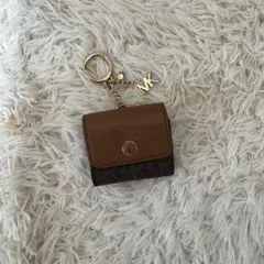 Michael Kors AirPodsケースのサムネイル