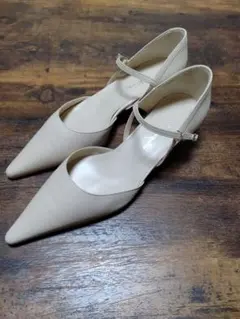 銀座かねまつ アンクルストラップパンプス22.5cm