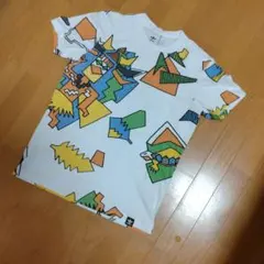 アディダス　オリジナルス　幾何学模様