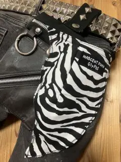 GlyPhS punkrockゼブラ クラッシュバムフラップ ホルダー