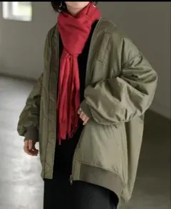 今だけ値下げしてます新品未使用タグ付き！HUG.U アウター MA-1 カーキ