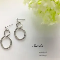 ▪ シルバーダブルリングチャームピアス/イヤリング