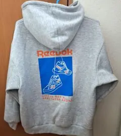 Reebok フード付きパーカー グレー　長袖