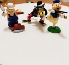 三匹の子豚 フィギュアセット　ディズニー　狼　子豚