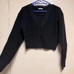 GU 黒のクロップドカーディガン