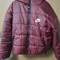 NIKE ナイキ ダウンジャケット ボルドー フード付き 古着 Lのサムネイル