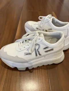 美品　RUCO LINE 厚底ホワイトスニーカー