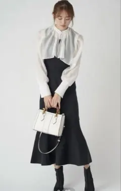 新品未使用　SNIDEL スクエアカラードッキングニットワンピ