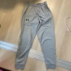 Under Armour グレー トレーニングパンツ、ジャージ