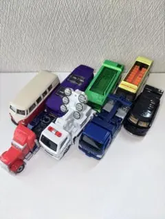 トラックとバス、ミニカー8台セット