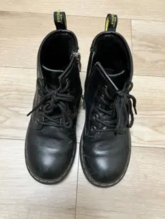 黒いレザーブーツ ジッパー付き 21cm