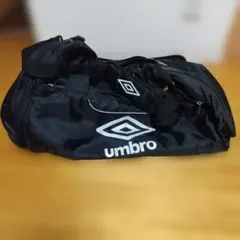 ◯umbro ショルダーバッグ 黒 大型◯のサムネイル