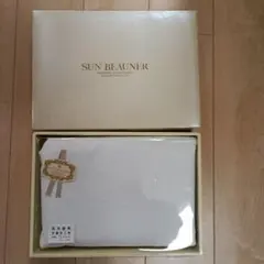 【新品未使用】SUN BEAUNERシーツ白色に花柄模様　双糸　150×250㎝